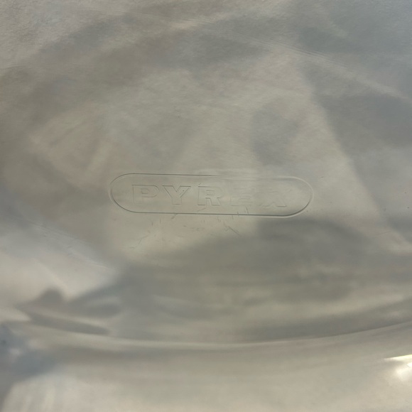 Pyrex Oval Glass and Wood Bakeware - Picture 5 of 8